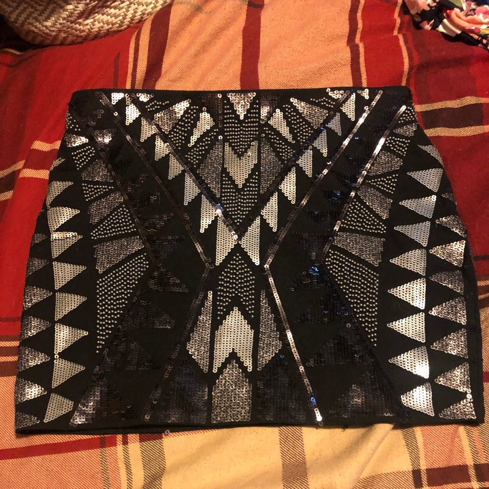 Express sequin skirt